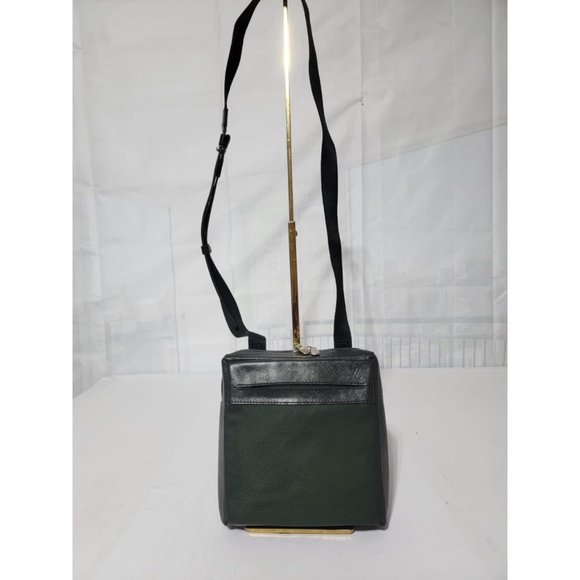 Authentic Louis Vuitton Taiga Leather Sayan Messenger Bag - Picture 1 of 15